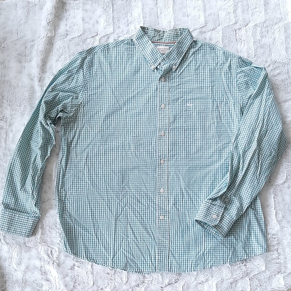 Dockers mens long sleeved checked button dress casual shirt. SIZE XL.
